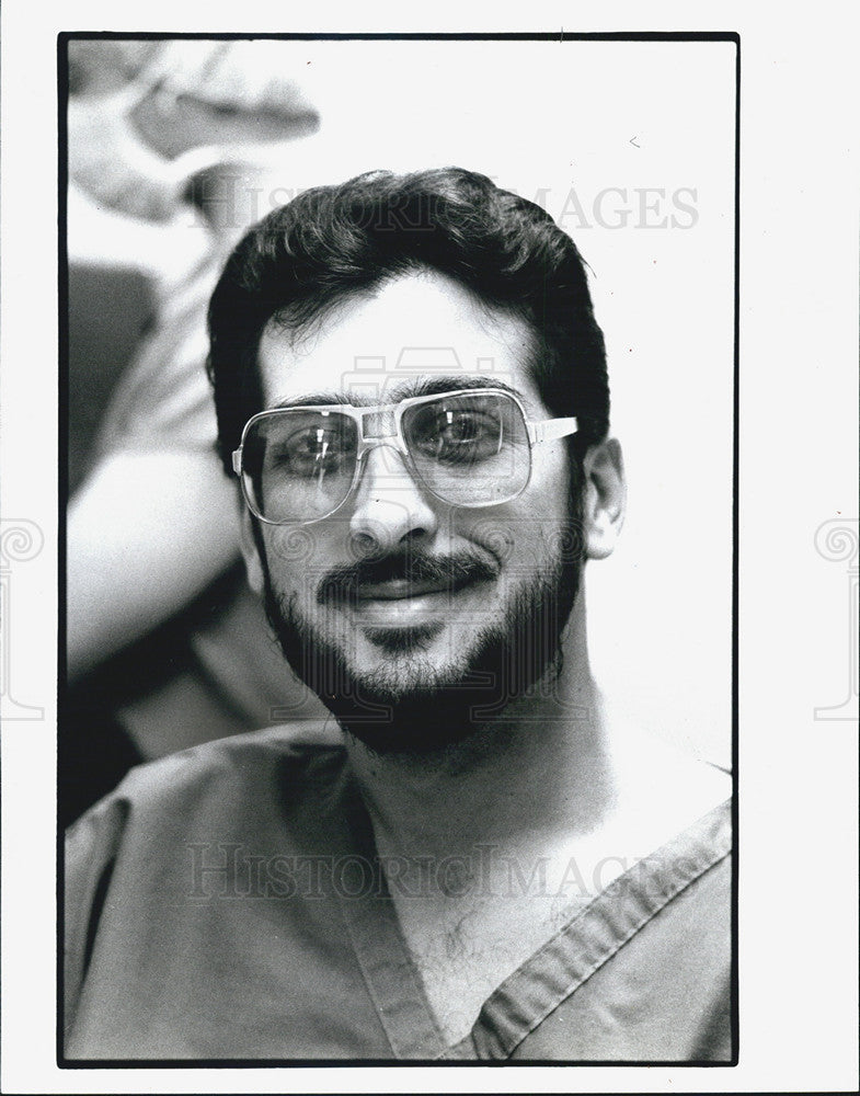 1982 Press Photo of podiatrist Louis Lizzusso - Historic Images