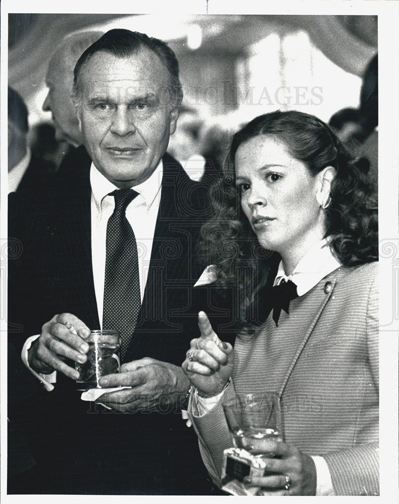 1981 Press Photo Bill Blass &amp; Sara Lister Fashion Director for Field&#39;s - Historic Images