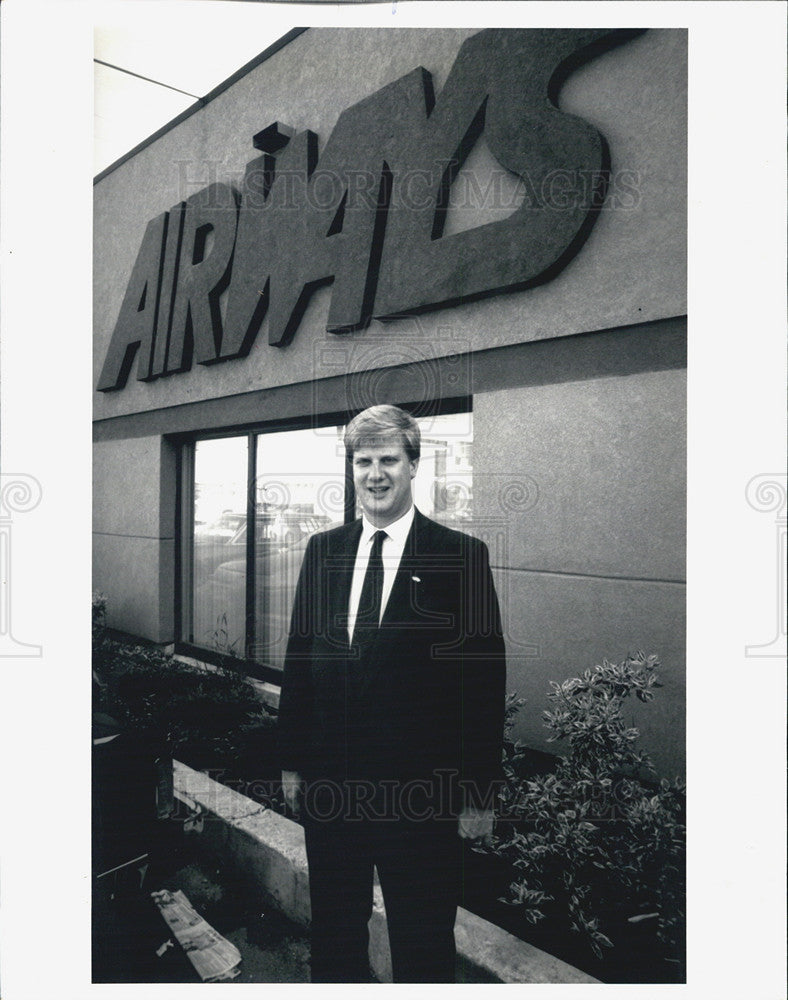 1988 Press Photo Michael Zaransky,President of Airways Transportation Group - Historic Images