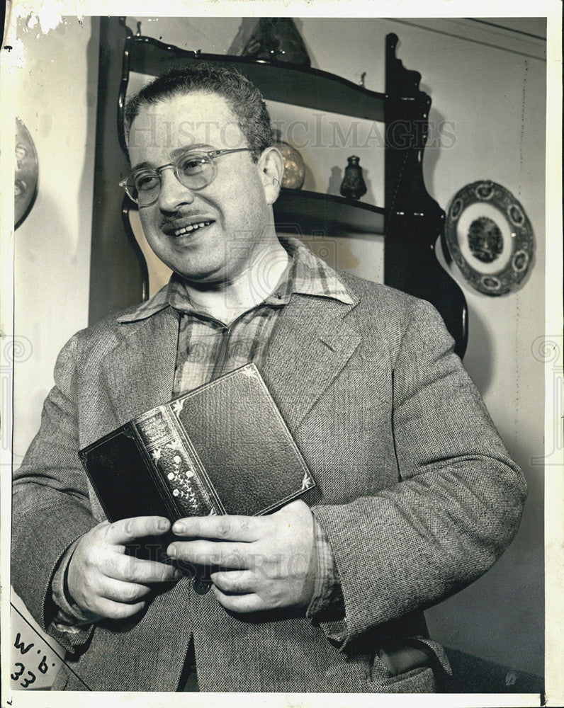 1943 Press Photo Louis Zara,author - Historic Images