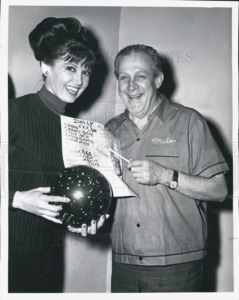 1966 Press Photo Skater Aja Zanova meets Milo Boulton - Historic Images