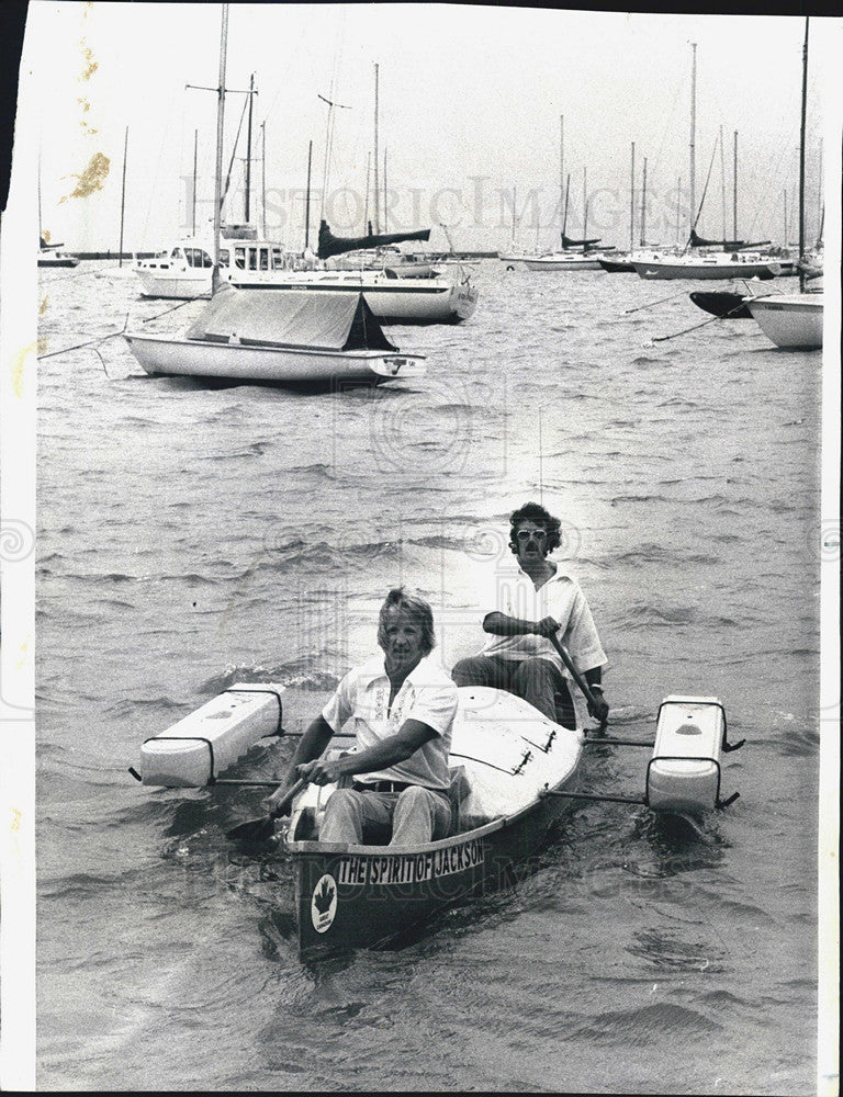 1976 Press Photo Canoeists John Younce and Steve Dunlap - Historic Images