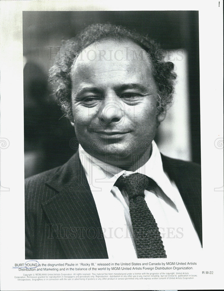 1982 Press Photo Burt Young  an American actor, painter and author. - Historic Images