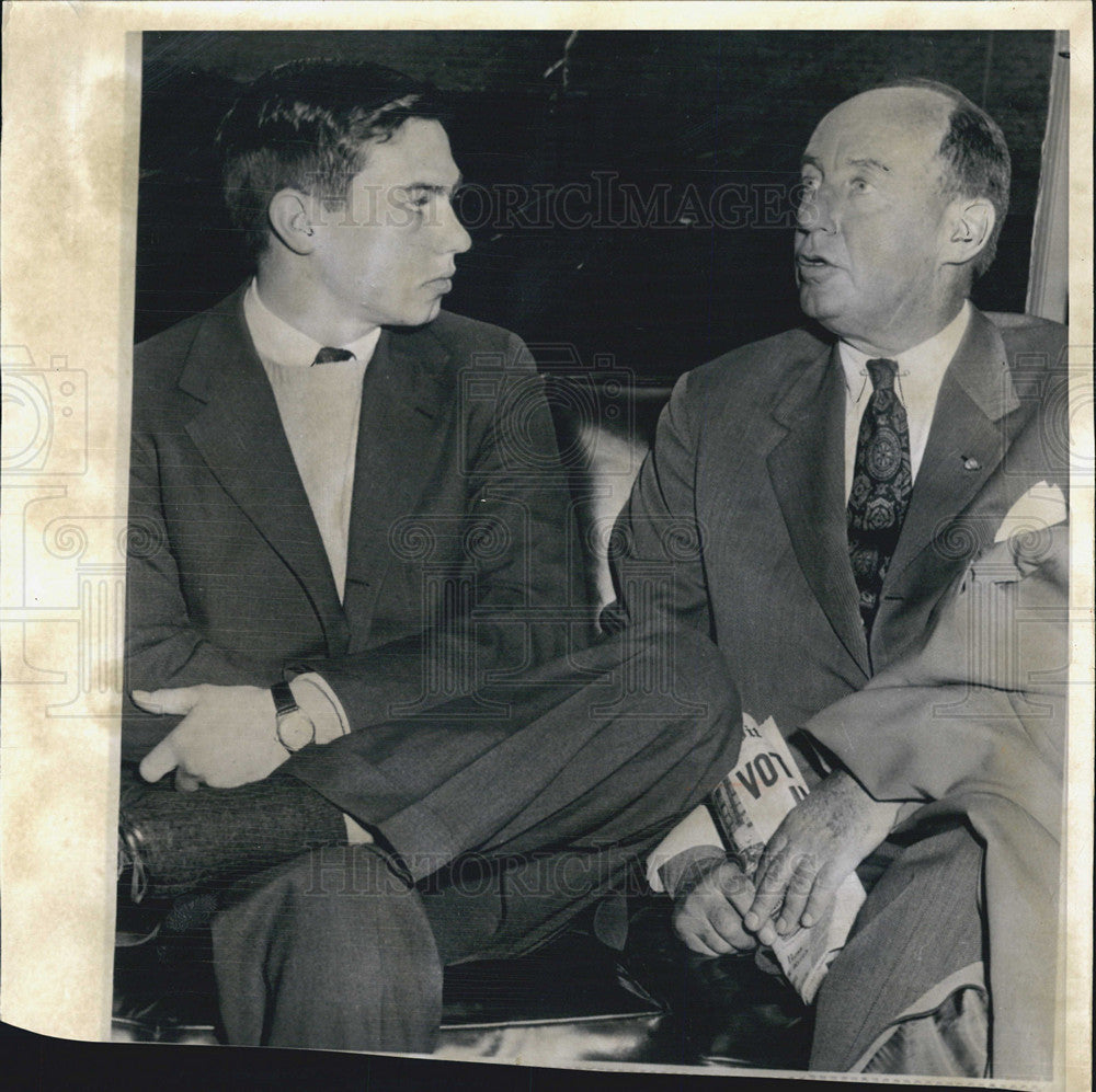 1957 Press Photo Adlai Stevenson chats with son John Fell Stevenson - Historic Images