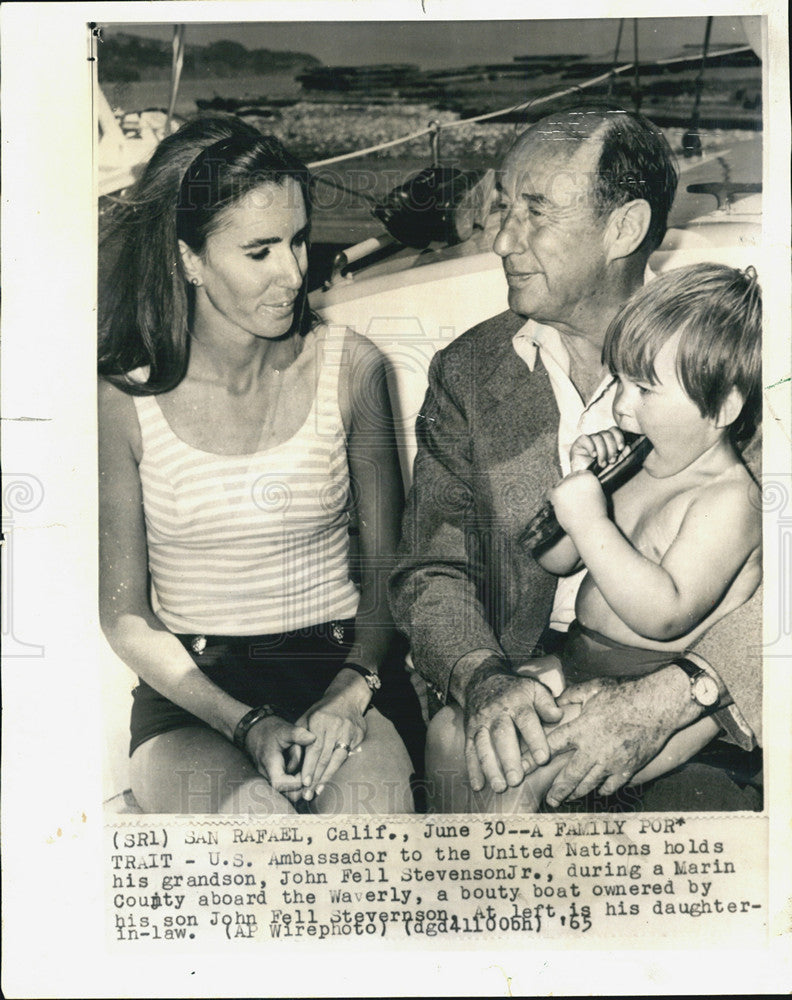 1965 Press Photo Family Portrait of Ambassador to UN Adlai Stevenson. - Historic Images