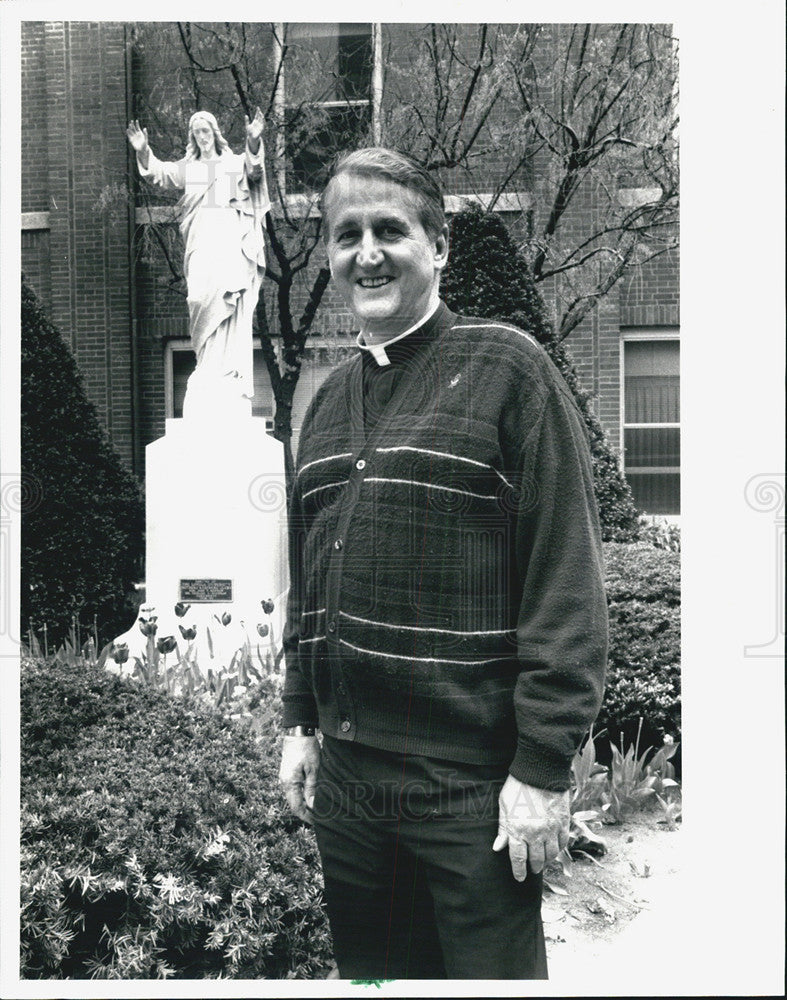 1985 Press Photo Rev. John Powell, christian author - Historic Images