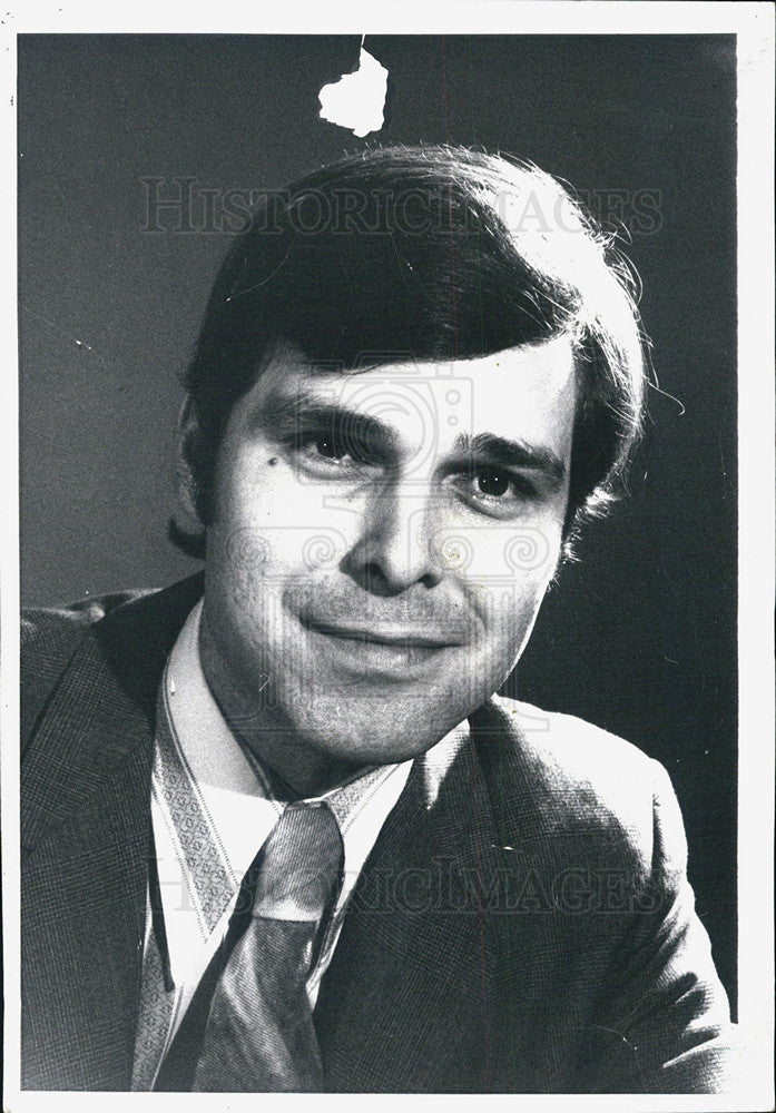 1977 Press Photo Edward T. Pound, reporter - Historic Images