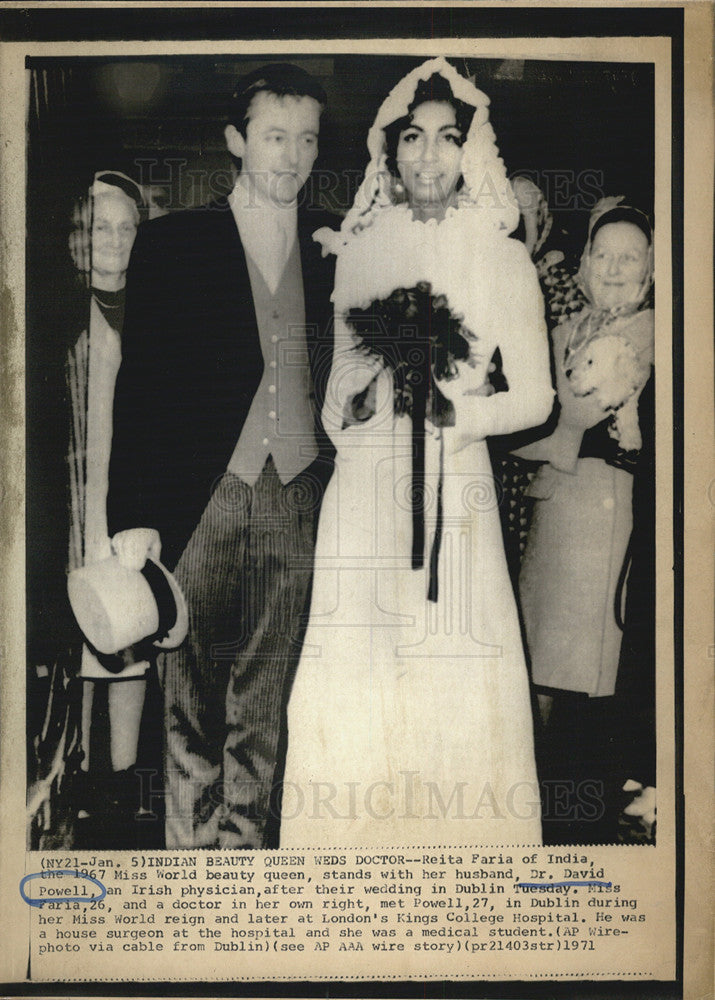 1971 Press Photo Reita Faria Indian Miss Wolrd beauty queen husband Dr. David - Historic Images