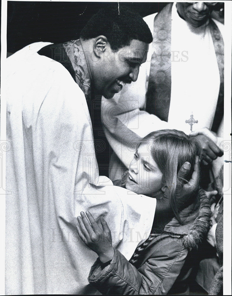 1973 Press Photo E.M Powell ordained as pastor of Luthernan Church in America. - Historic Images