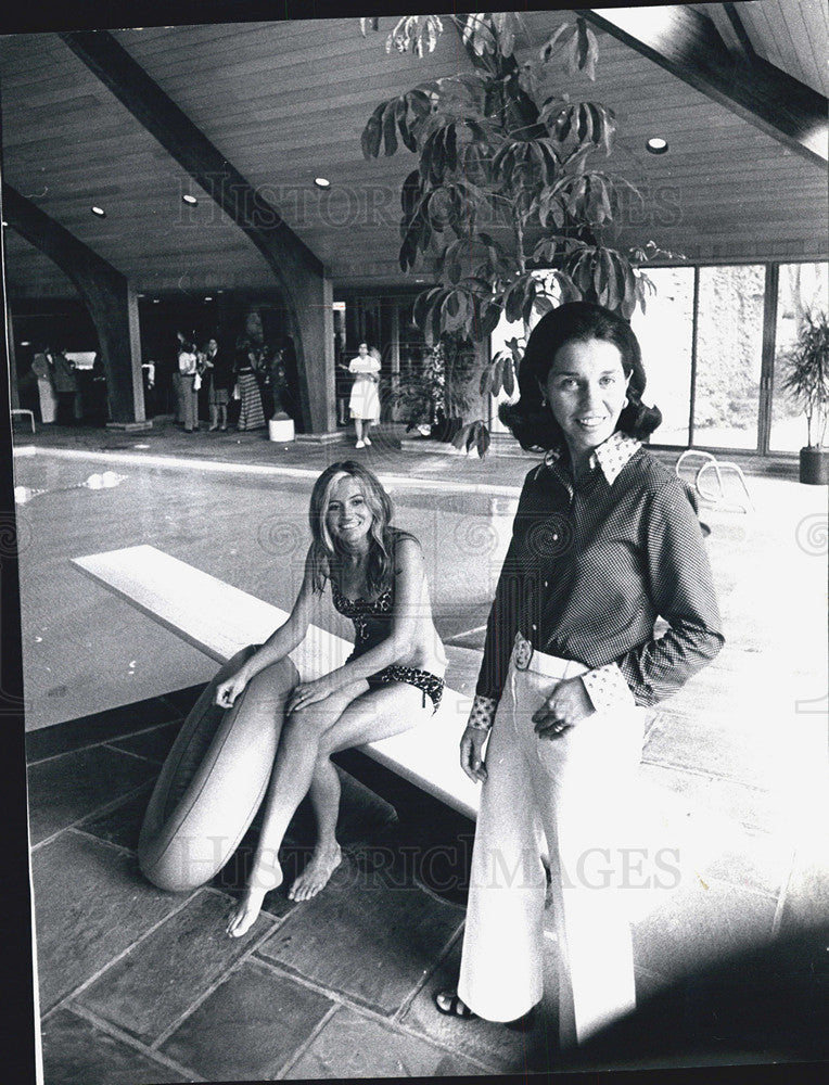 1972 Press Photo Mrs. John E. Porter, Mrs. Paule F, Fee, Jr - Historic Images