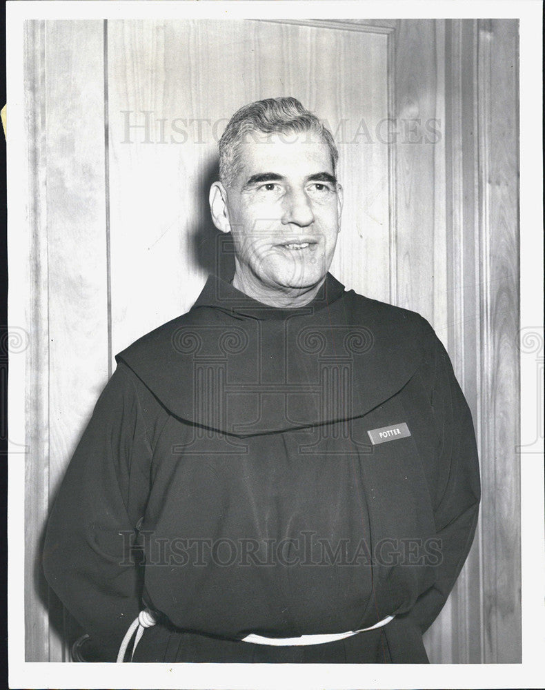 1961 Press Photo Fr. Aidan R. Potter, OFM, new Chaplain at Cook County Jail - Historic Images