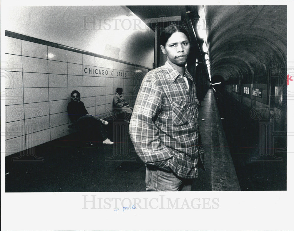 1986 Press Photo Jose Mirelez CTA stop helped mugging victim - Historic Images