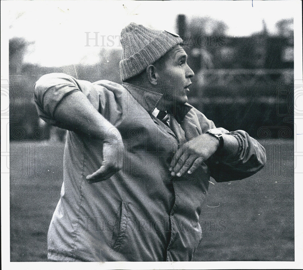 1975 Press Photo Joe Stepanek Morgan Park Coach - Historic Images