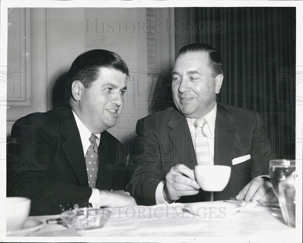 1955 Press Photo Maxwell Rabb secretary to pres. Cabinet Mayor Richard J. Daley - Historic Images