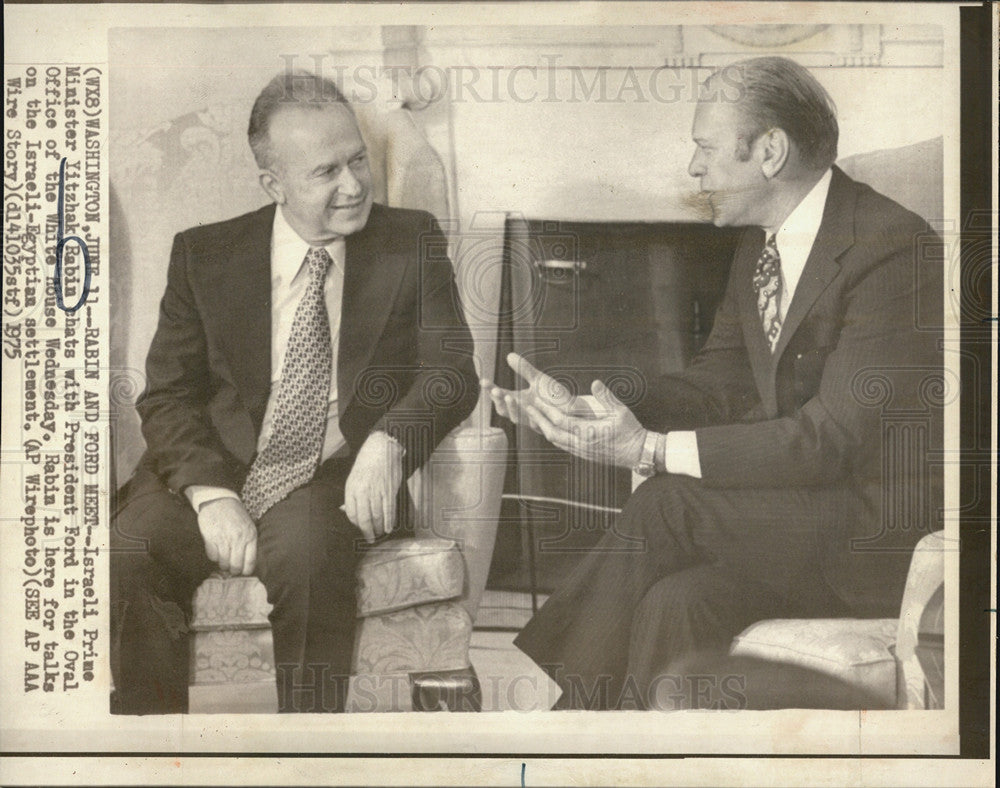 1975 Press Photo Pres Ford meets with Israeli PM Yitzhak Rabin in Oval Office - Historic Images