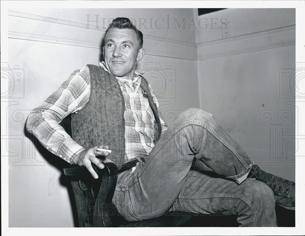 1960 Press Photo Roger Olerud,truck driver indicted for fraud - Historic Images