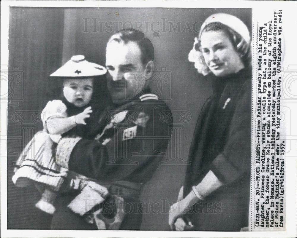 1956 Press Photo Prince Ranier of Monaco with wife Grace &amp; Princess Caroline - Historic Images