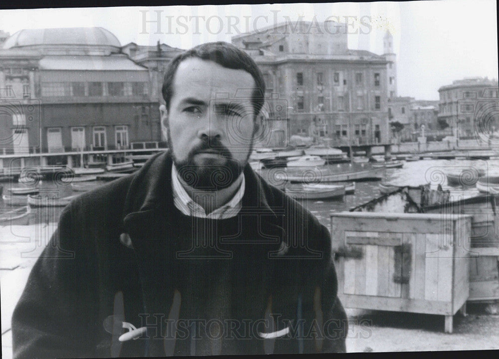 1966 Press Photo Author Lawrence O&#39;Sullivan - Historic Images