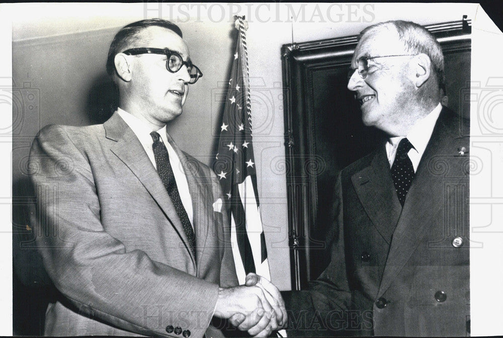 1956 Press Photo William Rountree &amp; Secretary Of State John Foster Dulles - Historic Images