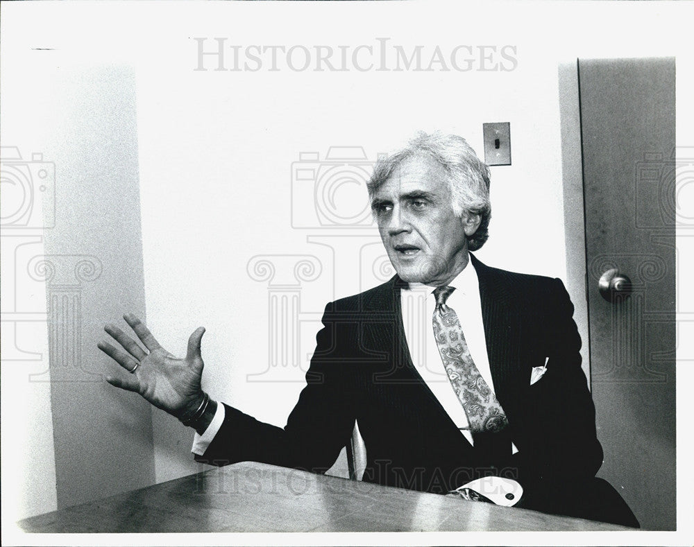 Press Photo Reverend Arthur Rouner Interview Candid Sun-Times Room - Historic Images
