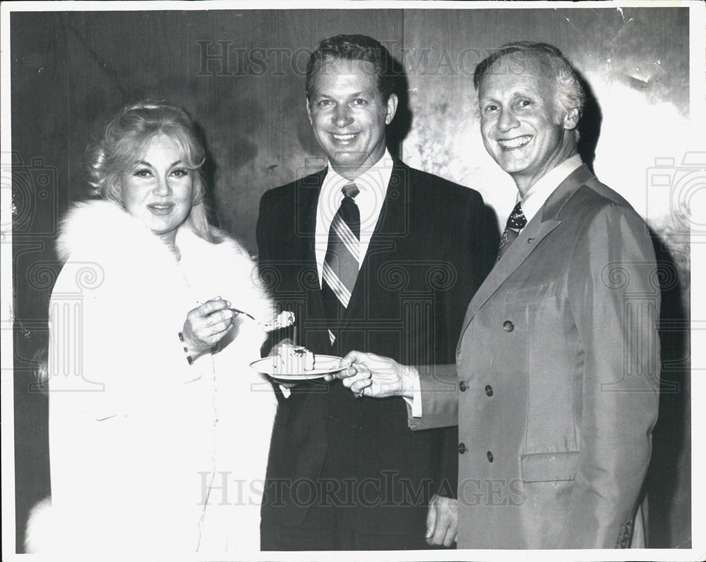 1976 Press Photo Ann Sothern Attorney General William Scott Carl Stohn Jr. - Historic Images