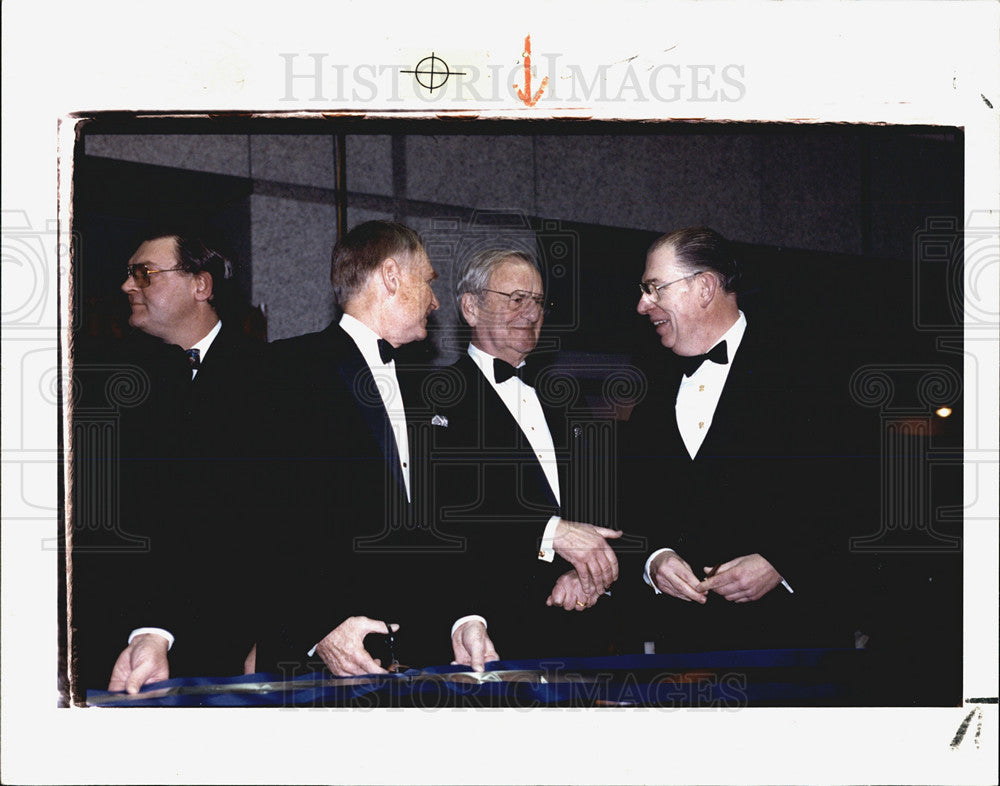 1993 Press Photo Lee Iacocca of Chrysler motors - Historic Images