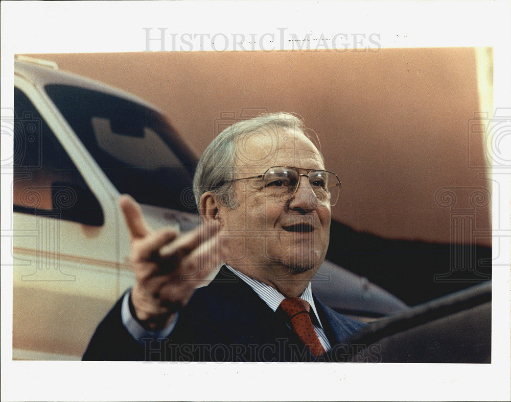 Press Photo Chrysler Chairman lee Iacocca - Historic Images