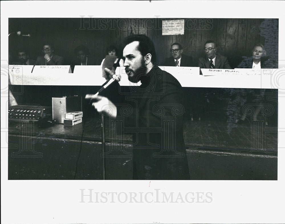 1981 Press Photo Father Jack Hurley Chicago Police Board - Historic Images