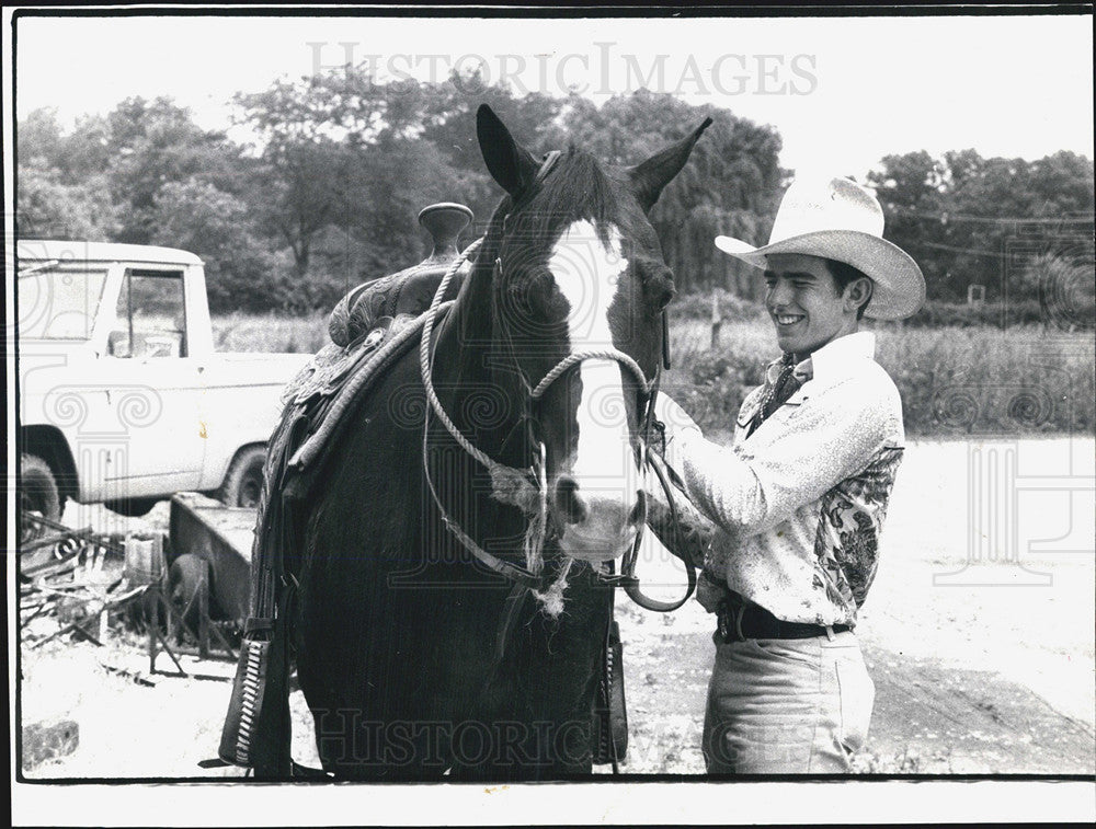 1975 Press Photo Charlie Jack Zimmerman All Around Cowboy - Historic Images