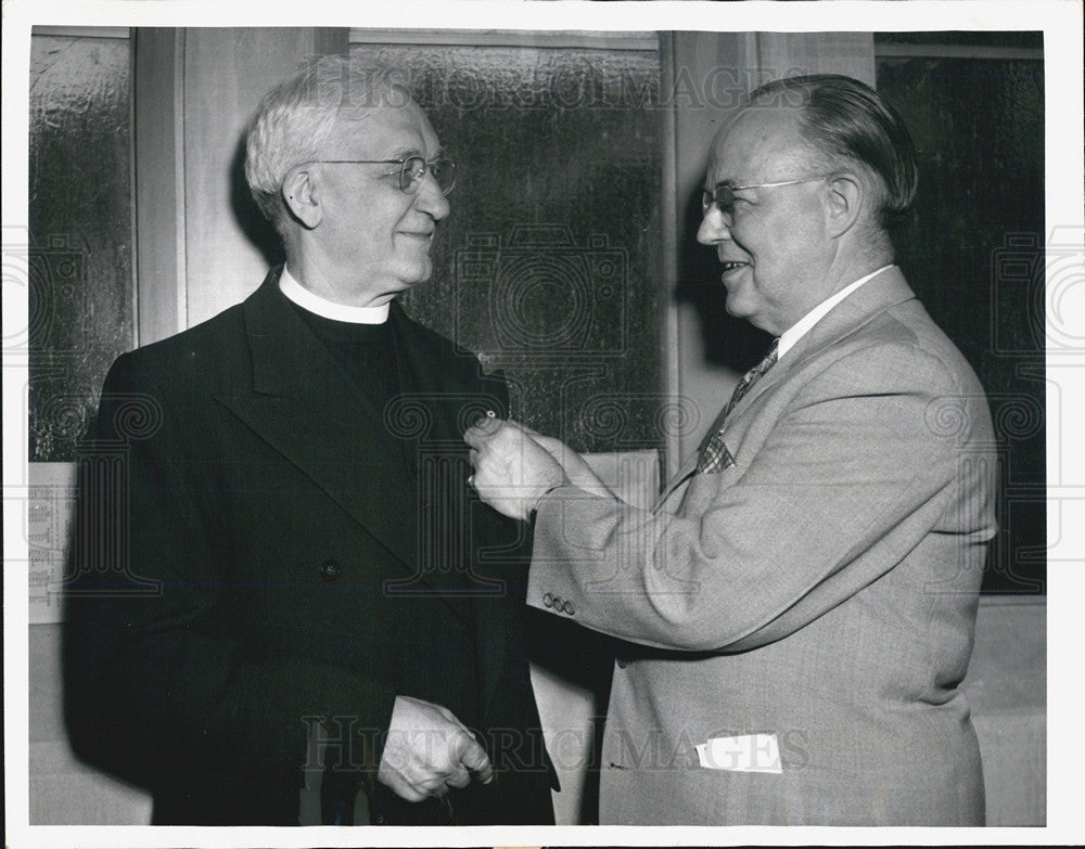 1953 Press Photo Augustana Lutheran Church Oscar Benson Oscar Olson Ceremony - Historic Images