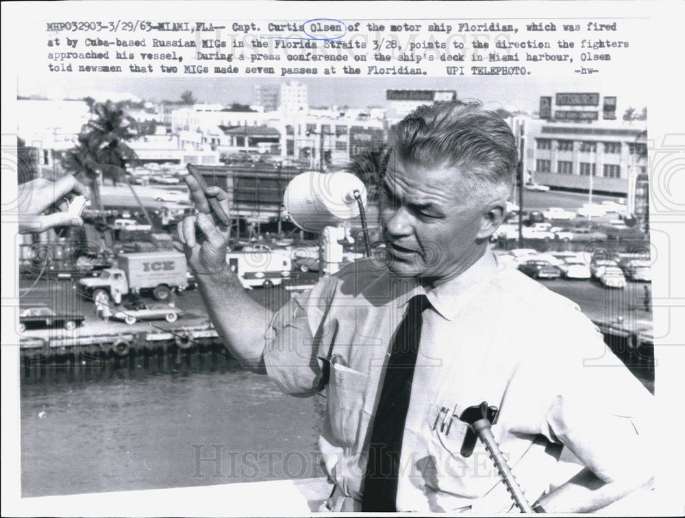 1963 Press Photo Curtis Olsen, Ship Captain After Encounter With Russian MIGs - Historic Images