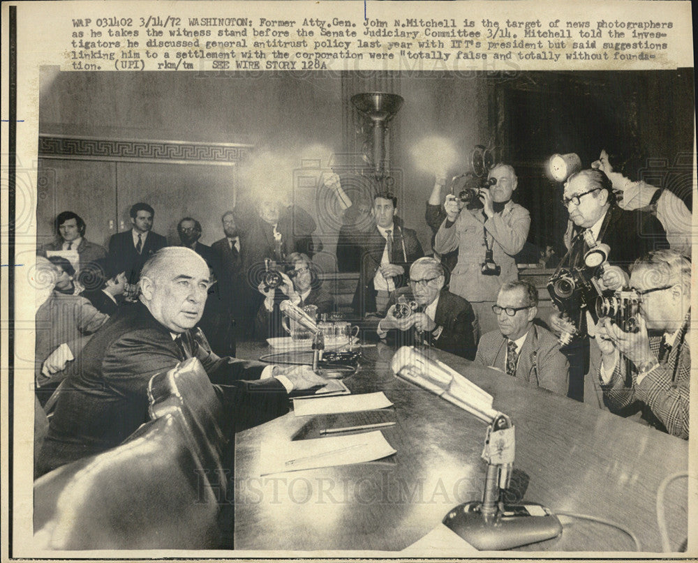 1972 Press Photo Ex Atty gen John Mitchell on witness stand - Historic Images