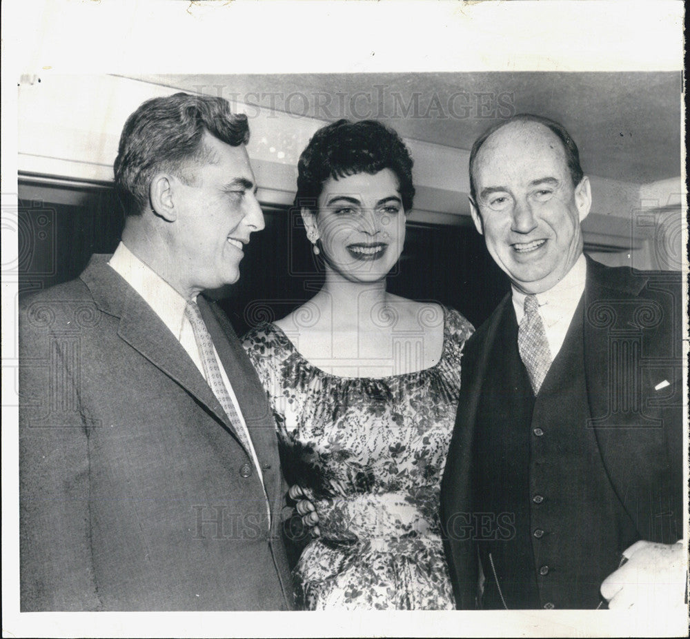 1957 Press Photo Adlai Stevensonand cousin Helen with fiancee Gov R Mayner NJ - Historic Images