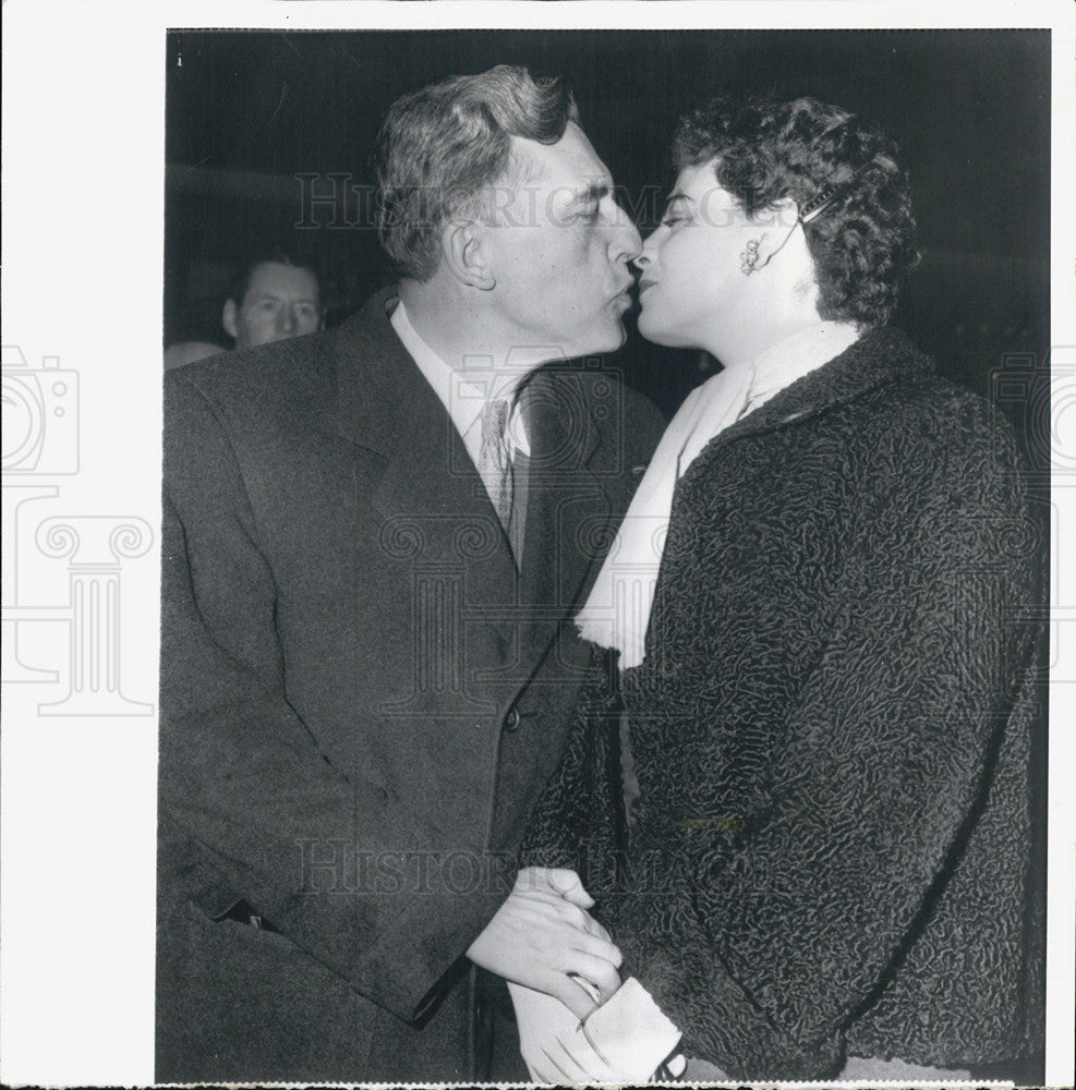 1956 Press Photo Gov robert Meyner,N.J. and bride to be Helen Stevenson - Historic Images