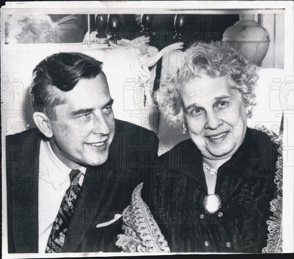 1954 Press Photo Gov elect Robert Meyner of NJ &amp; mom Sophia - Historic Images