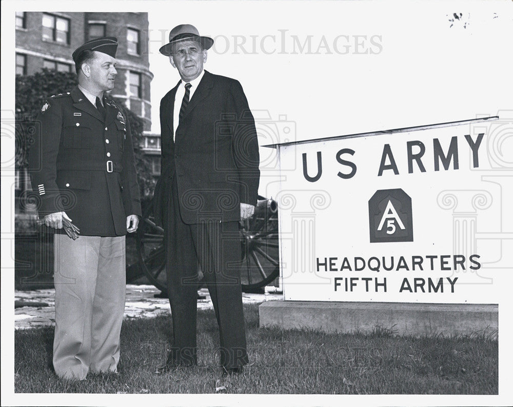 1955 Press Photo Hugh H. Hilton, II, Assistant Secy of the Army, - Historic Images