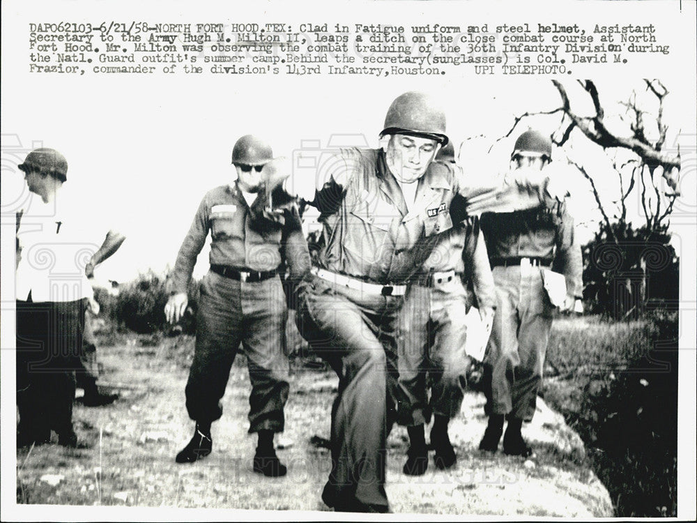 1958 Press Photo Assistant Army Secretary Hugh Milton II In Close Combat Course - Historic Images