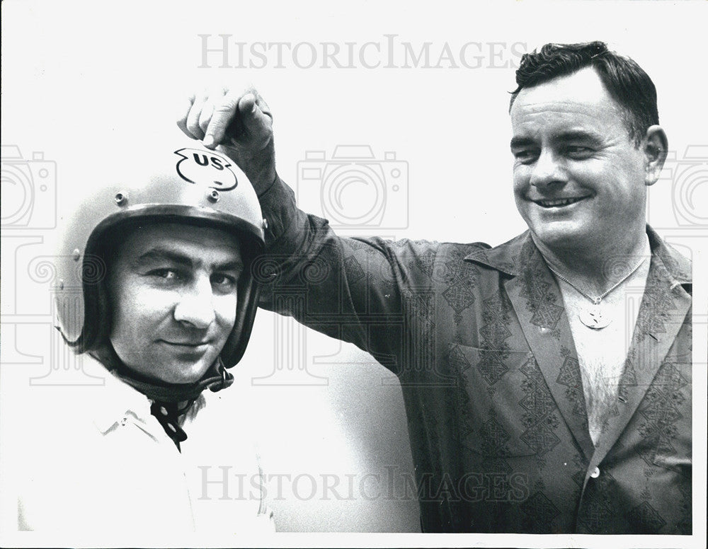 1964 Press Photo Pete Mistretta Kelly Buccaneers - Historic Images