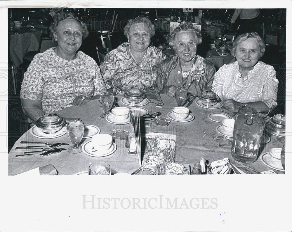 1970 Press Photo &quot;Amelia Prucha celebrating 50 years of teaching&quot; - Historic Images