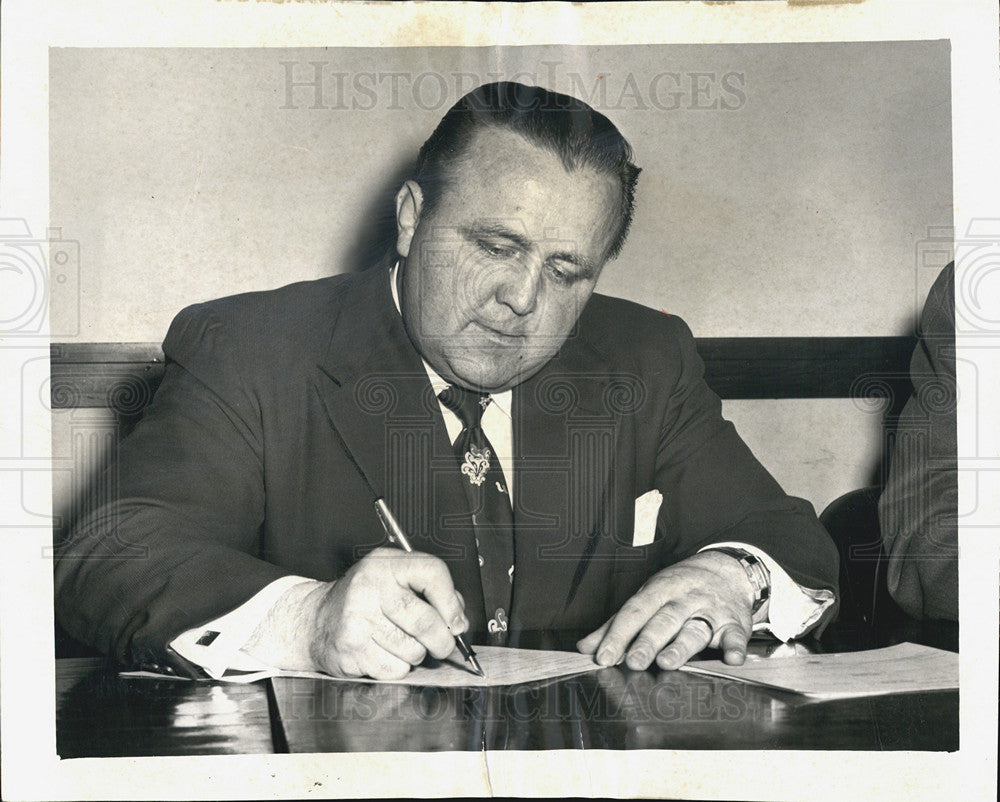 1952 Press Photo Illinois State Senator Stanley Mondala - Historic Images