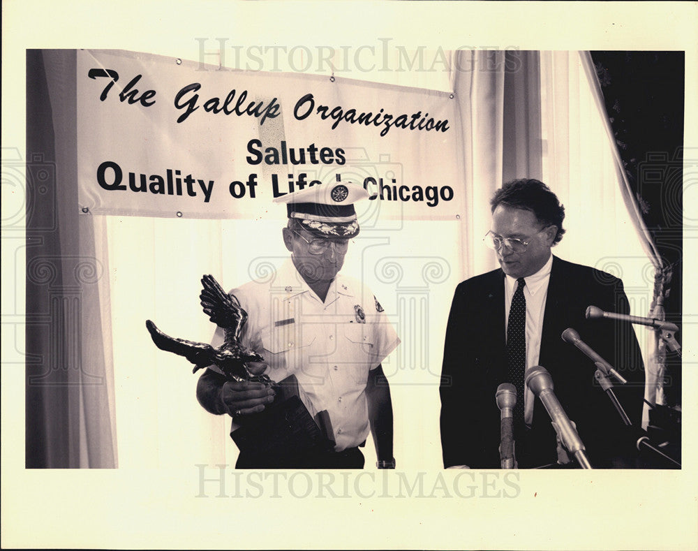 1993 Press Photo Chicago Fire Commissioner Raymond Orozco - Historic Images