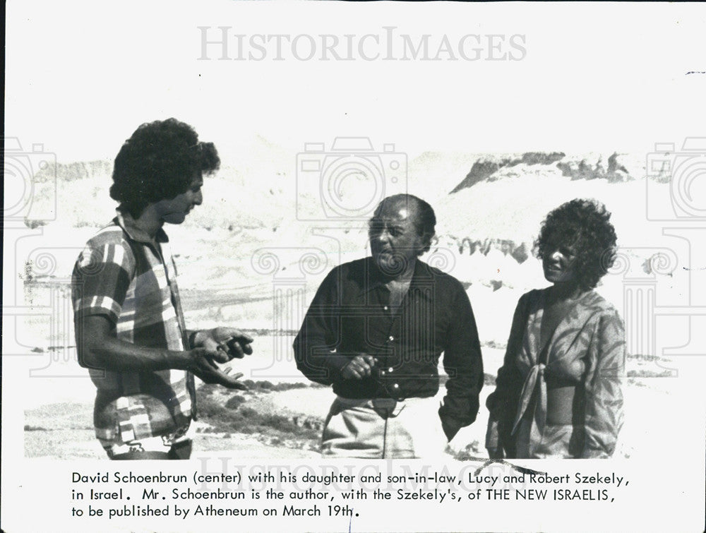 1973 Press Photo David Schoenbrun/Author/New Israelis/Lucy/Robert Szekely - Historic Images