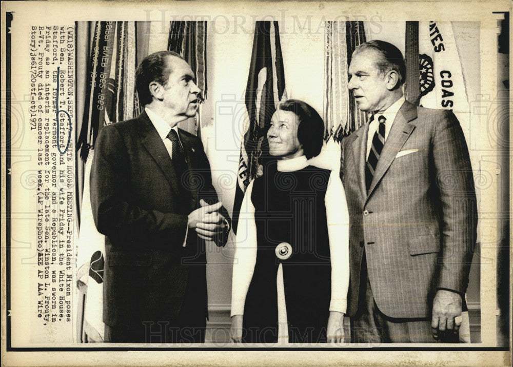 1971 Press Photo President Richard Nixon, Senator Robert T. Stafford And Wife - Historic Images