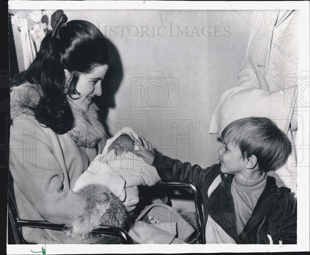 1970 Press Photo Luci Johnson Nugent Children Patrick Lyndon and Nicole Marie - Historic Images