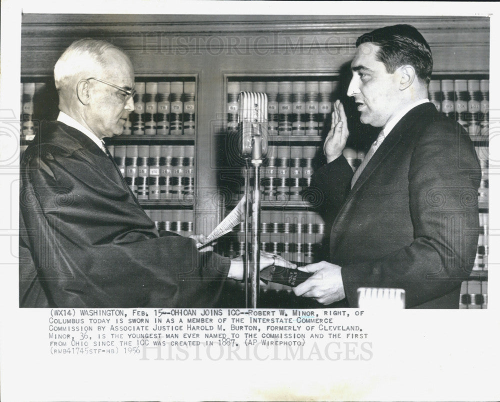 1956 Press Photo Robert Minor,(R) is sworn in as a member of - Historic Images