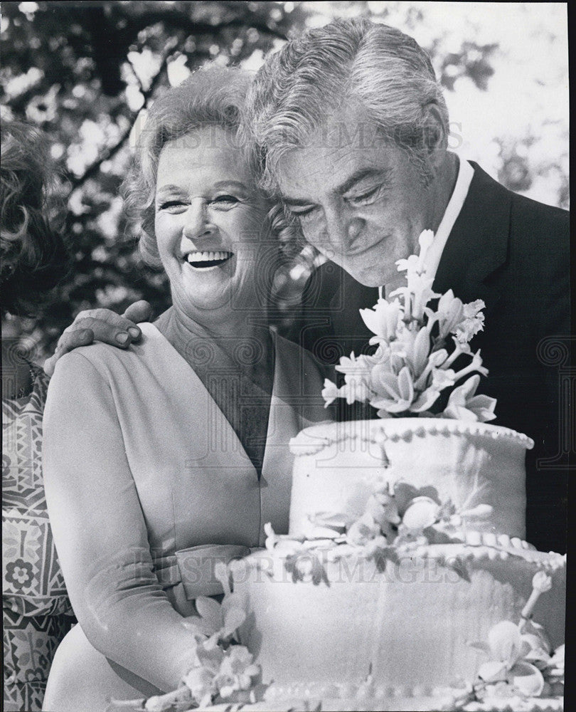 1971 Press Photo Joesph Garfield Moore and his bride Marge Sinek - Historic Images