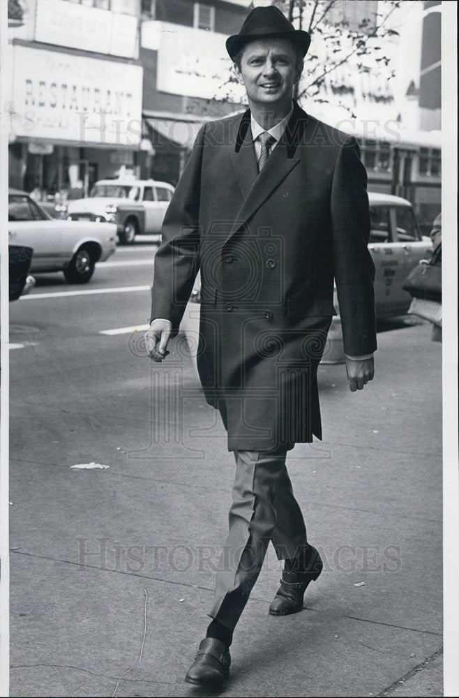 1968 Press Photo James Moore, Vice President of B. Kuppenheimer - Historic Images