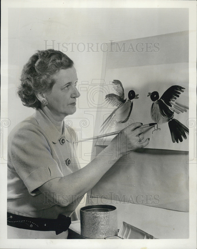 1958 Press Photo Sigrid Rasmussen, Art Consultant, Binney &amp; Smith, Inc. - Historic Images