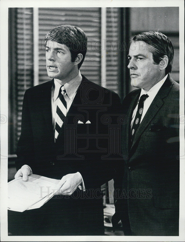 1968 Press Photo Judd For The Defense Series Kevin McCarthy Stephen Young - Historic Images