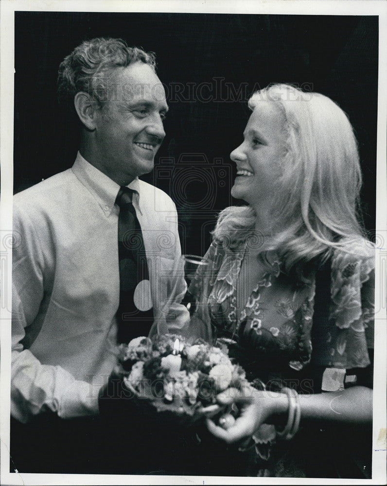 1974 Press Photo Rep Sam Young And his Daughter Ellen - Historic Images